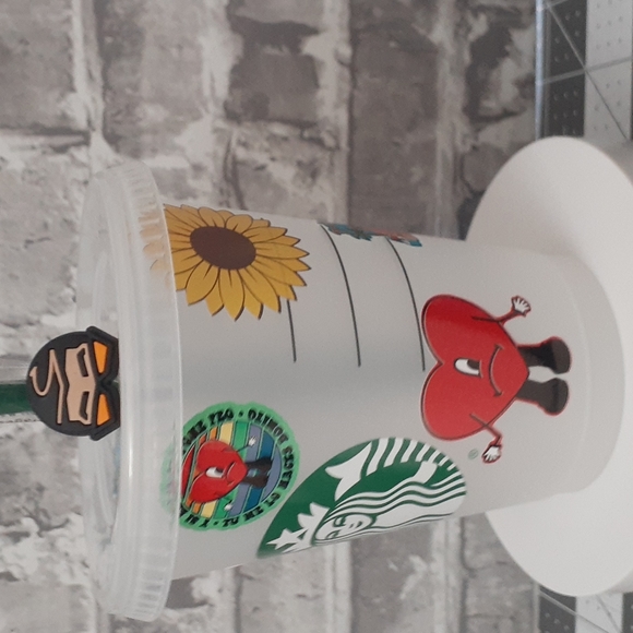 Bad Bunny 16 oz Starbucks cold cup w/ SB green straw & BB crocs charm. - Picture 3 of 7